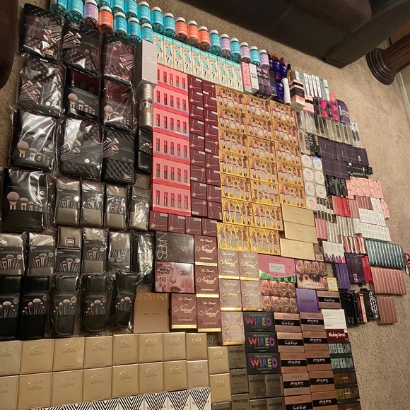 New Makeup for sale! - Picture 6 of 6